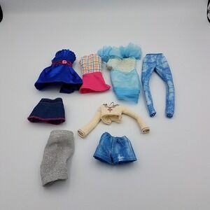 Mixed Lot Of Unmarked Clothes For Barbie‎ 8 Pieces